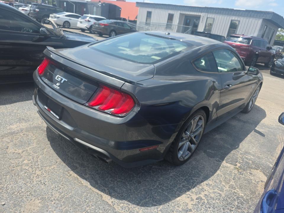 FORD MUSTANG - 5