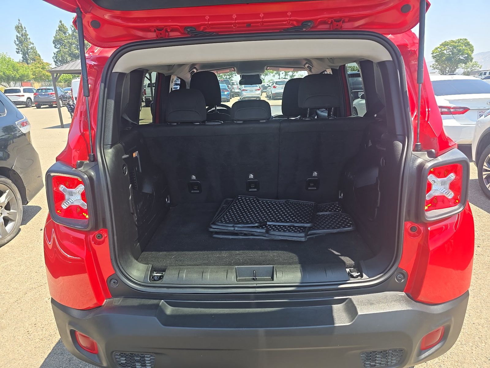 2023 Jeep Renegade Latitude AWD