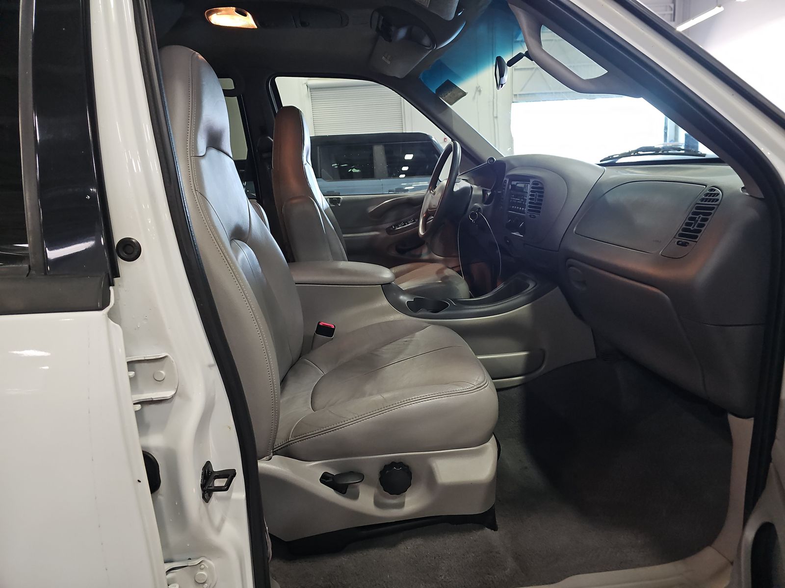 FORD EXPEDITION - 9
