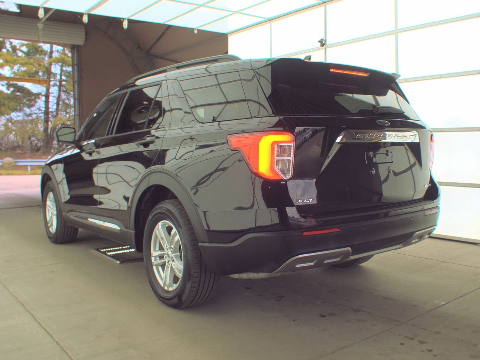 FORD EXPLORER - 9