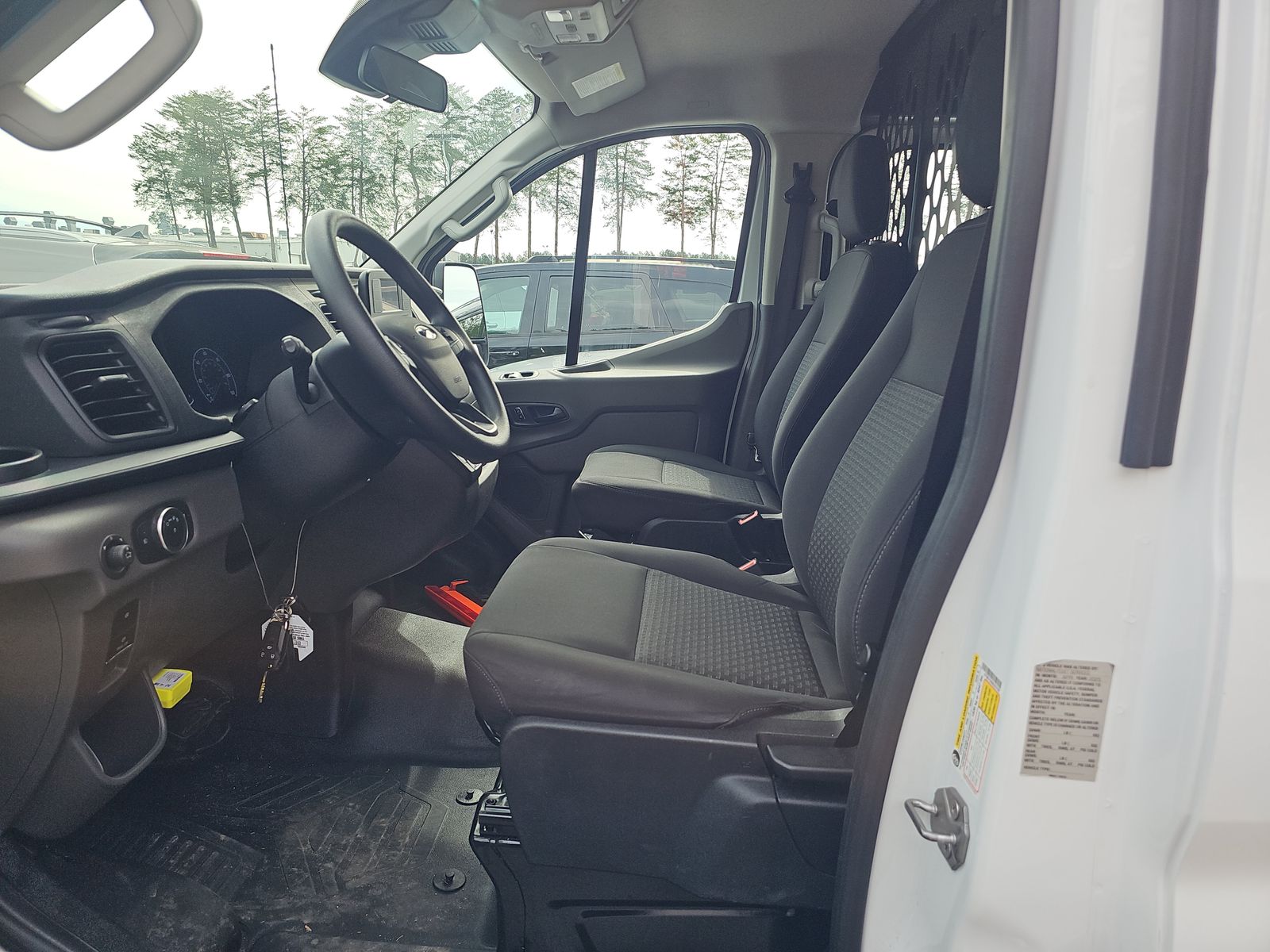 FORD TRANSIT 250 - 8
