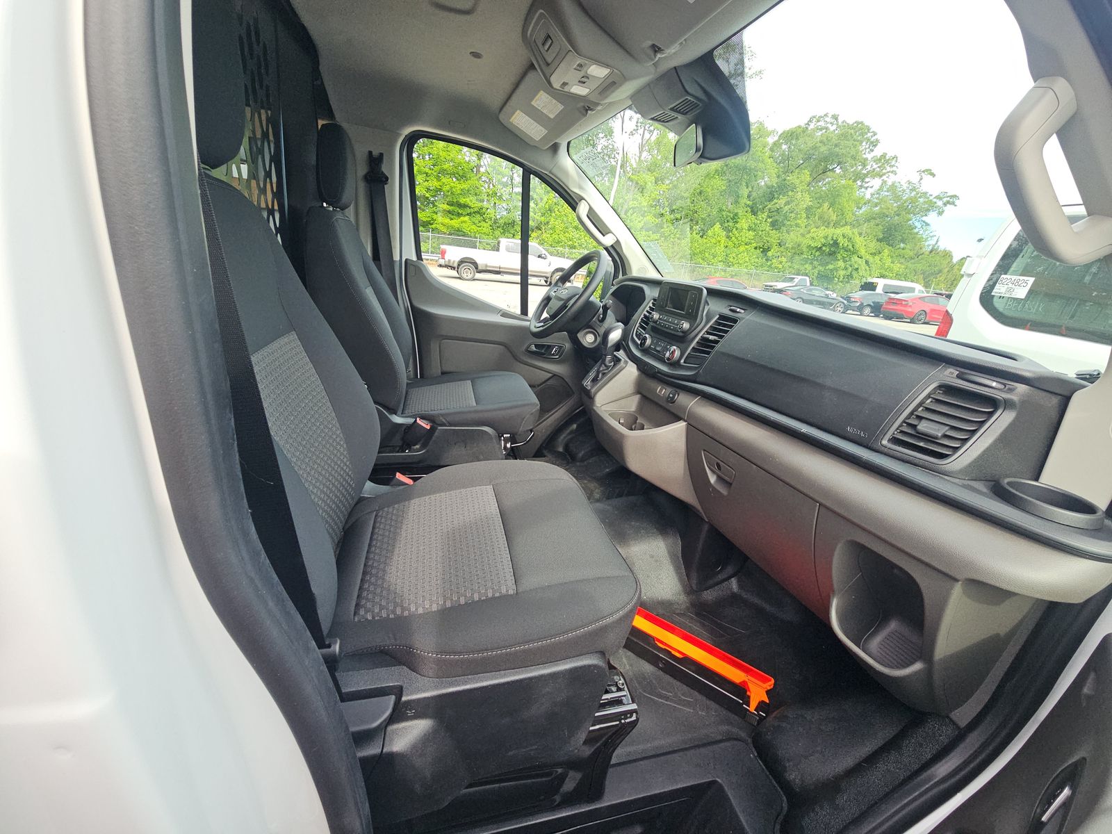 FORD TRANSIT 250 - 9