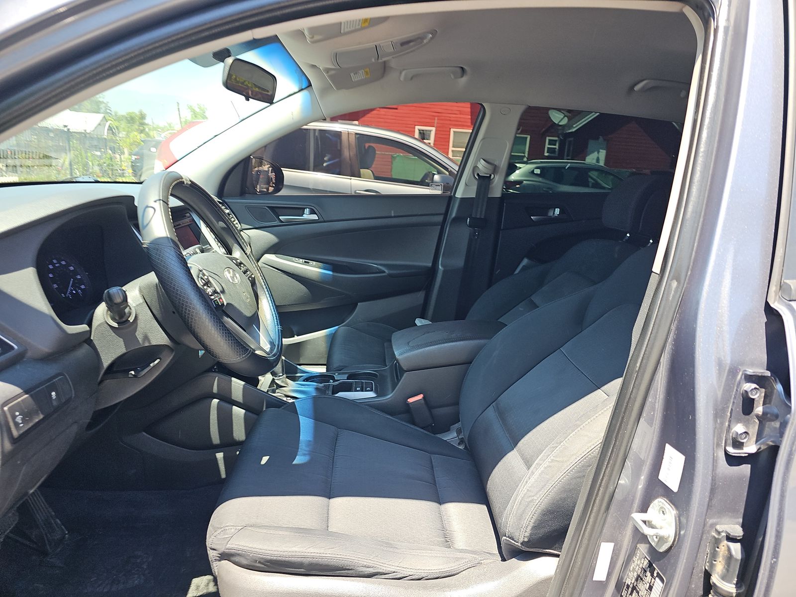 HYUNDAI TUCSON - 8