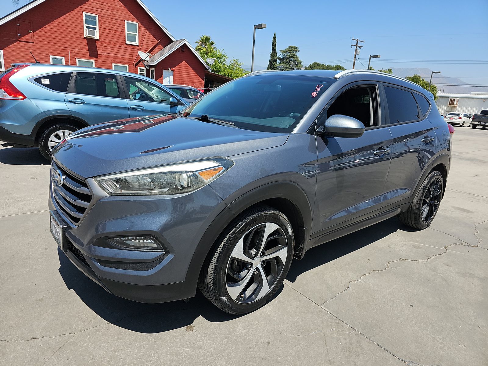 HYUNDAI TUCSON - 1