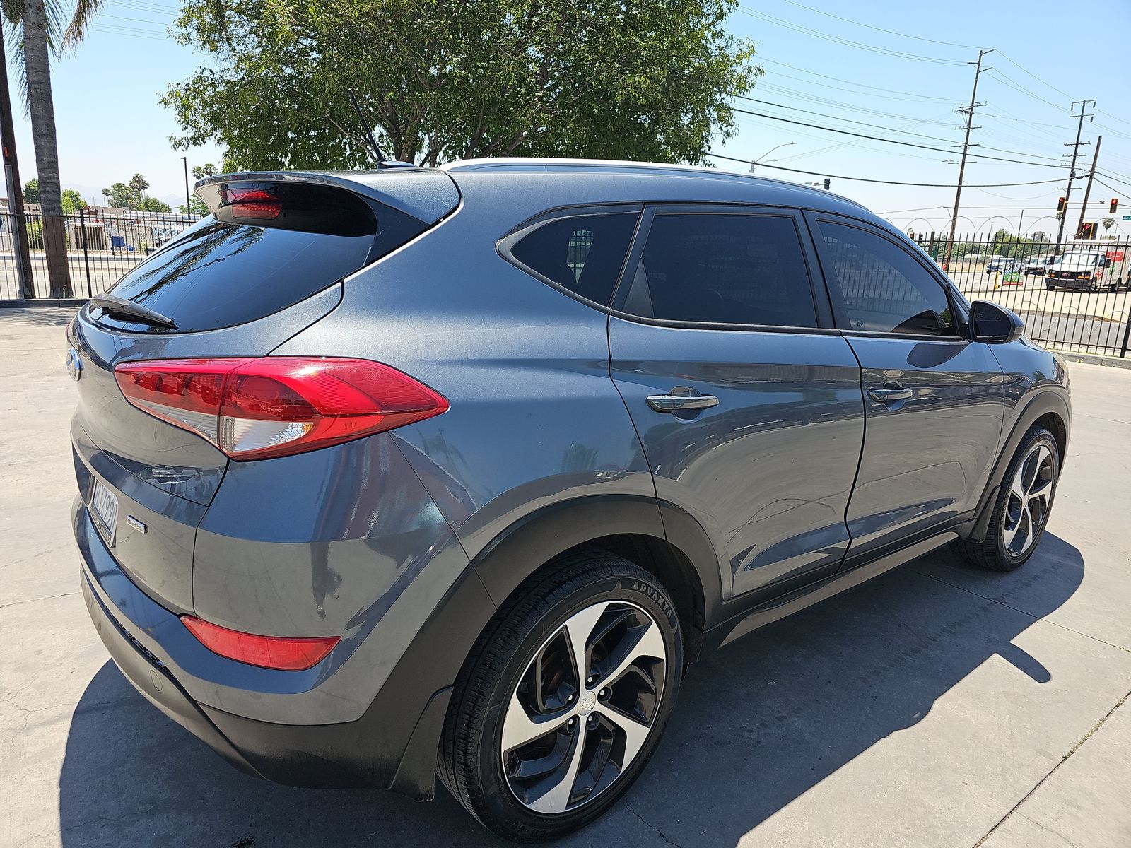 HYUNDAI TUCSON - 5