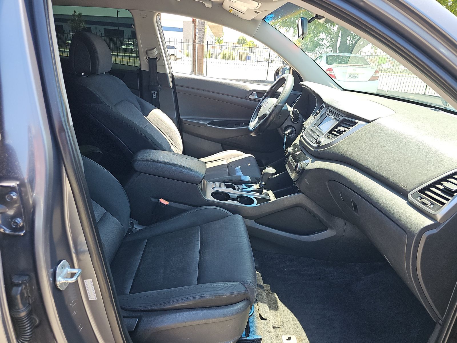 HYUNDAI TUCSON - 9
