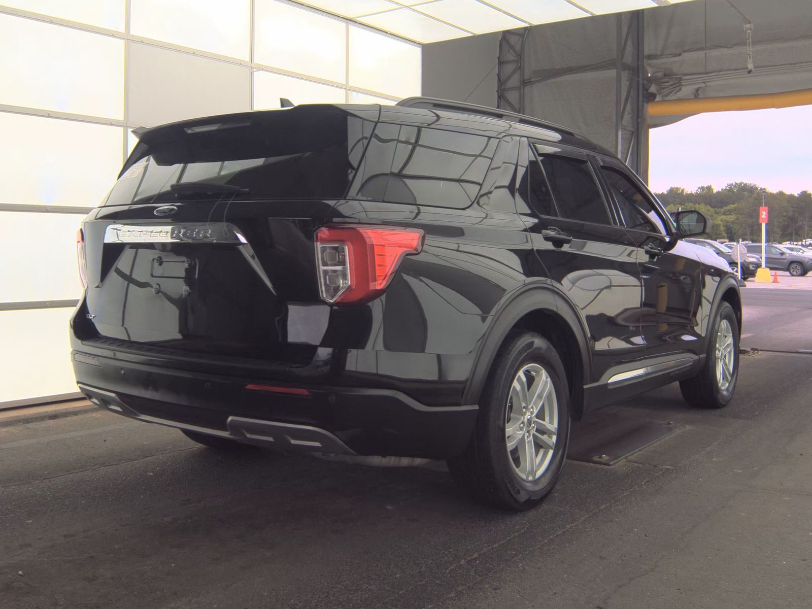 FORD EXPLORER - 6