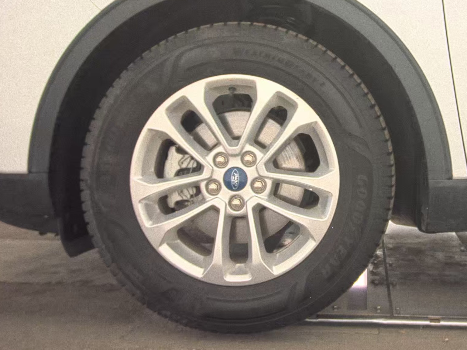 FORD ESCAPE - 10