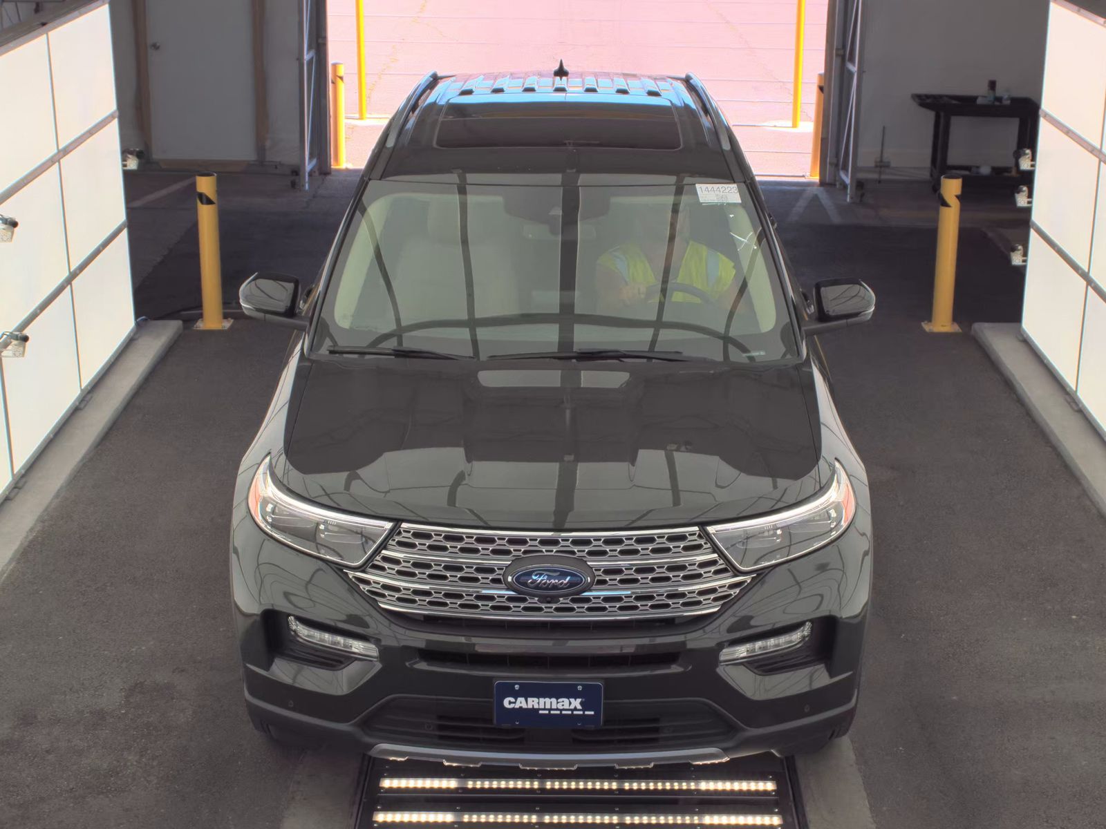 FORD EXPLORER - 3