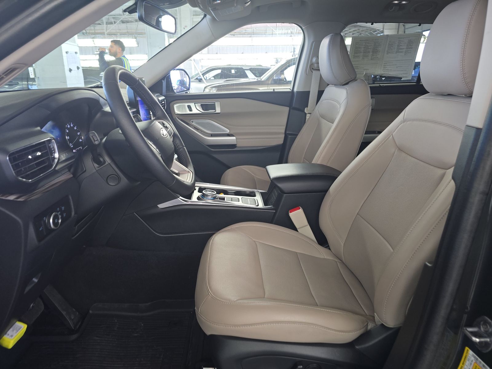 FORD EXPLORER - 8