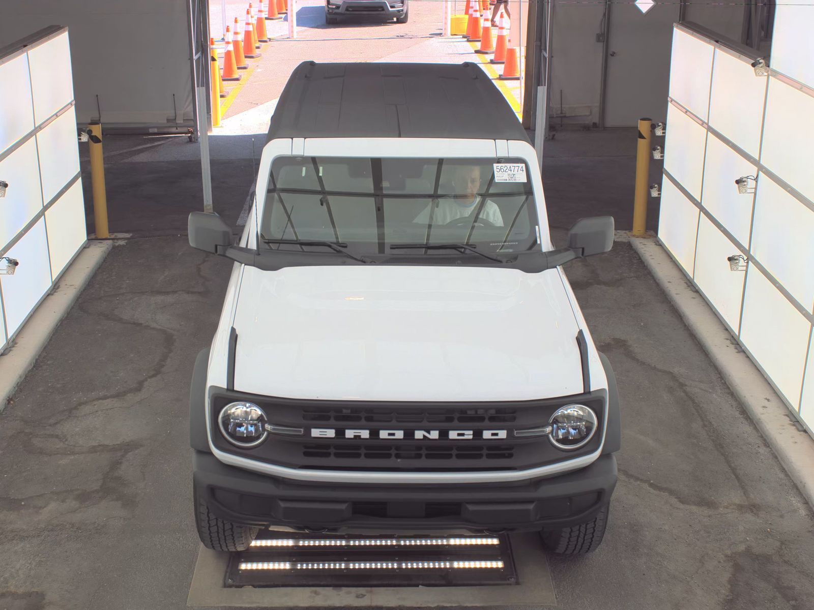 FORD BRONCO - 3
