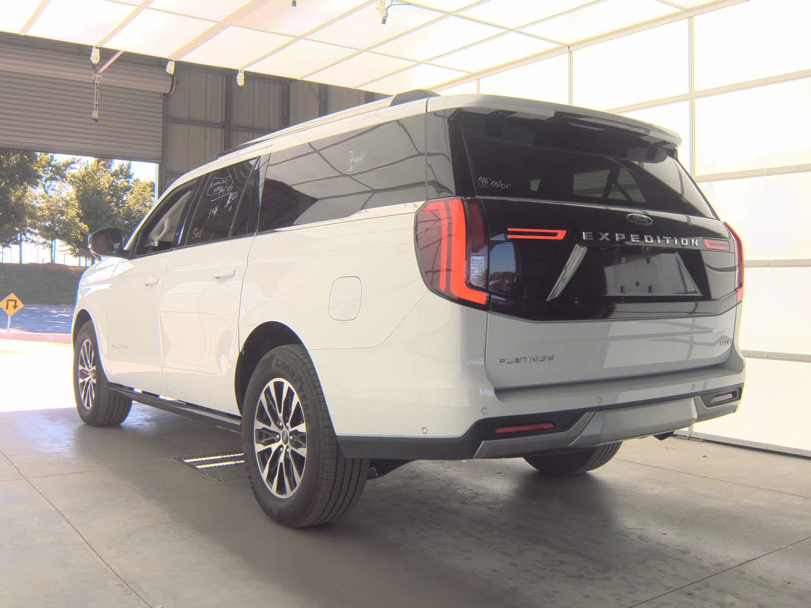 FORD EXPEDITION MAX - 7