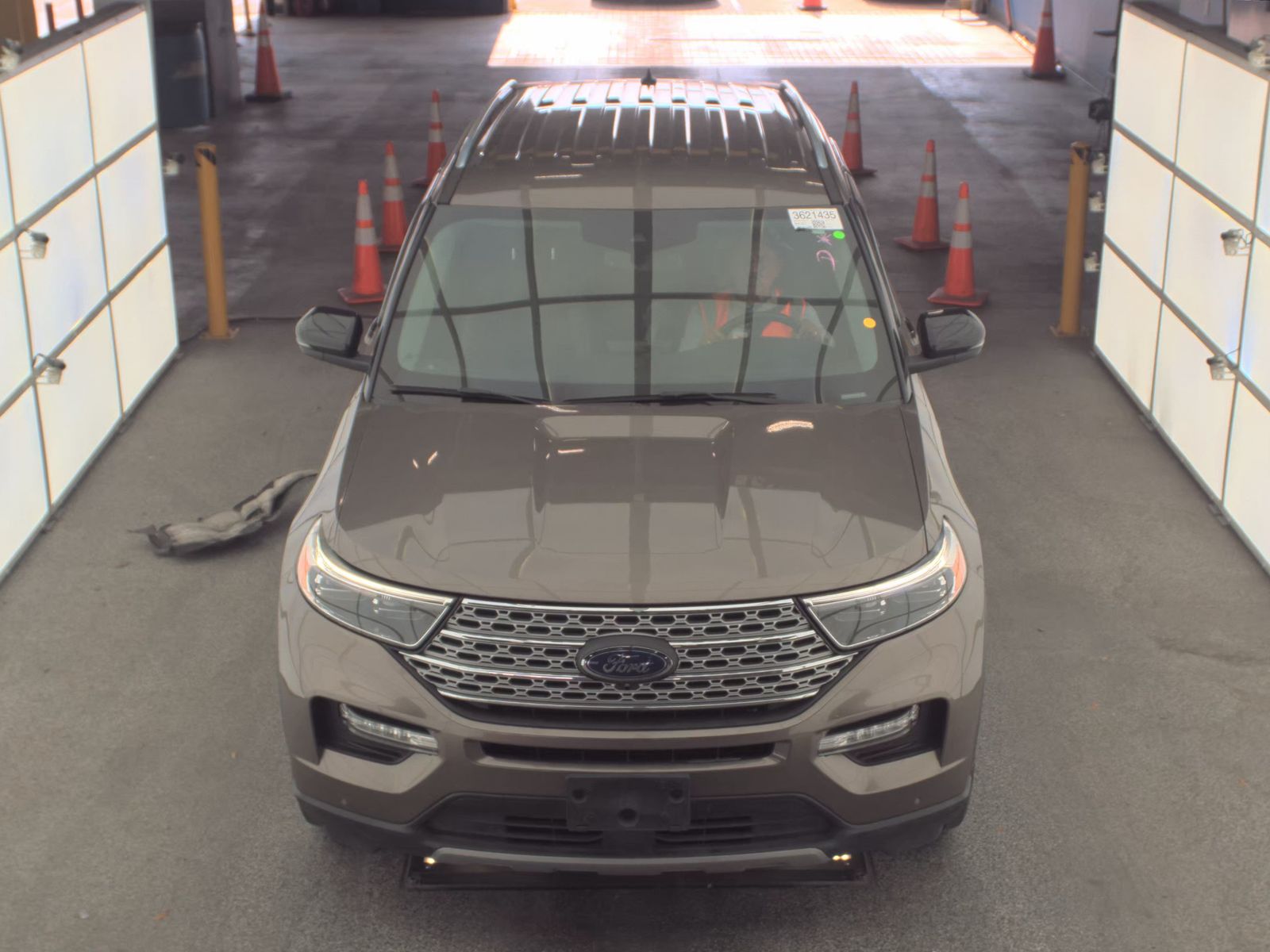 FORD EXPLORER - 3