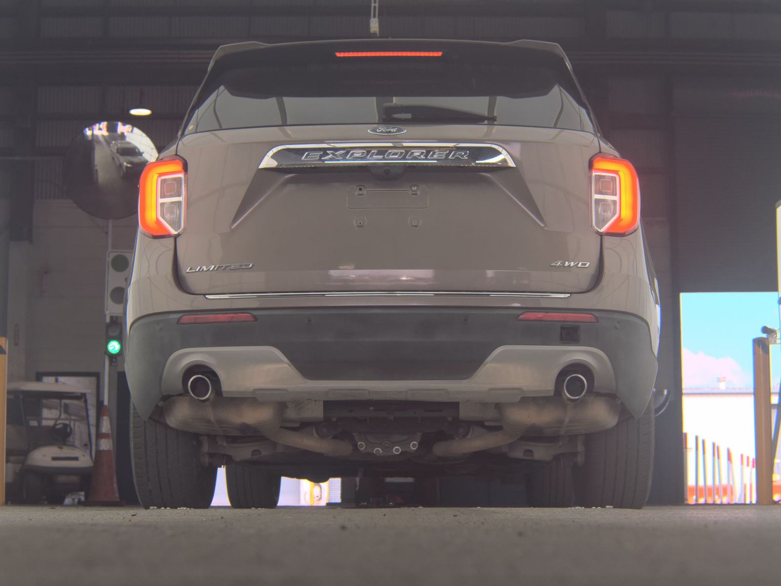FORD EXPLORER - 8