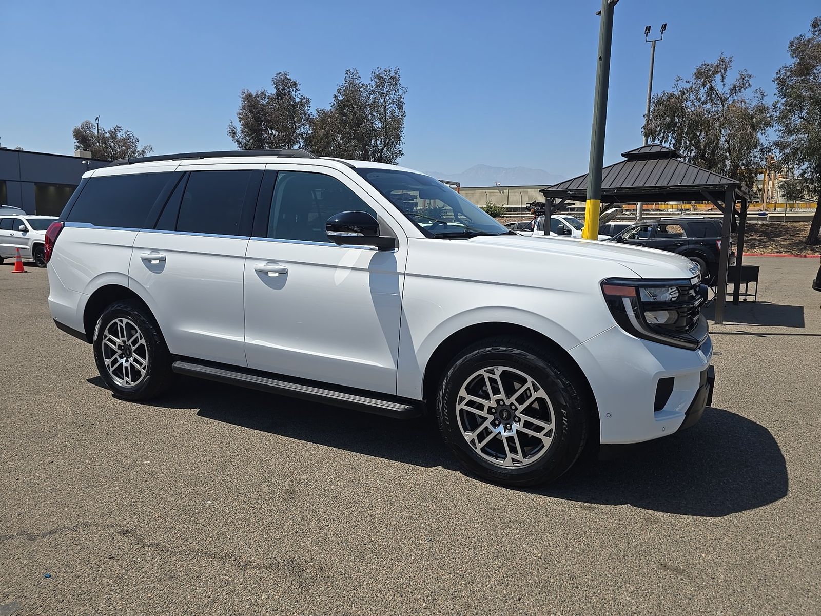 FORD EXPEDITION - 4