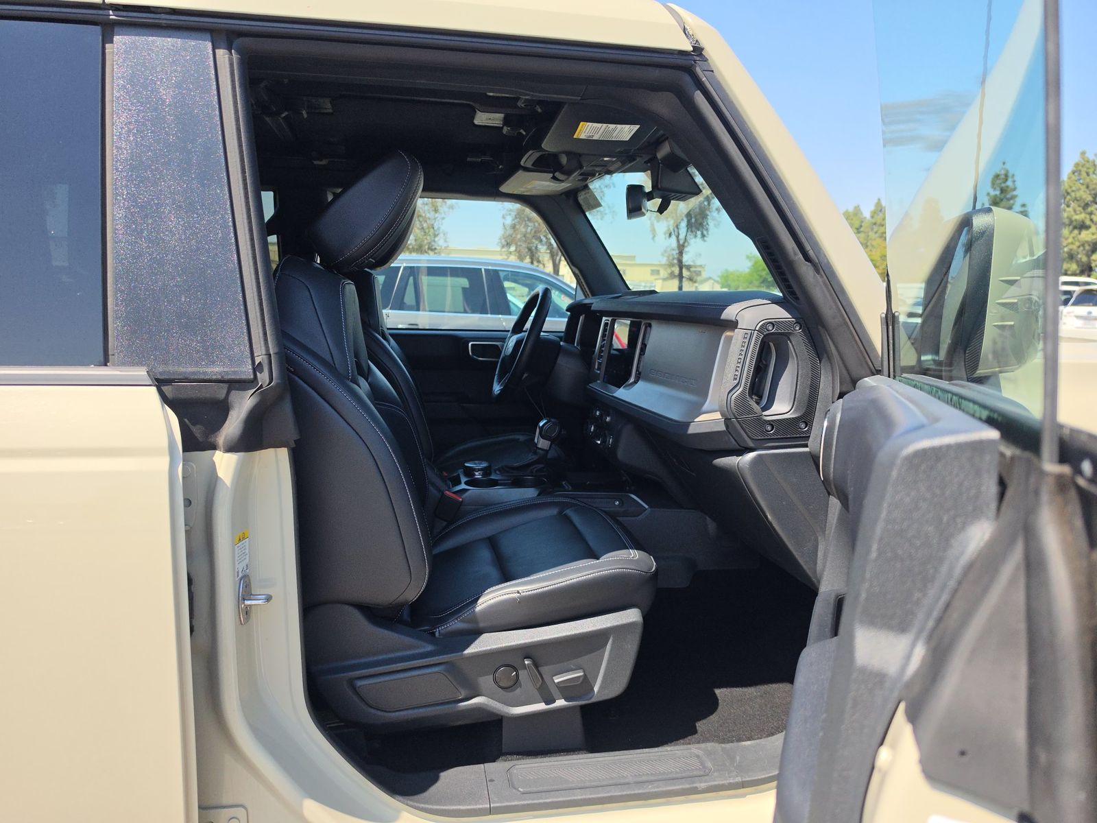 FORD BRONCO - 9
