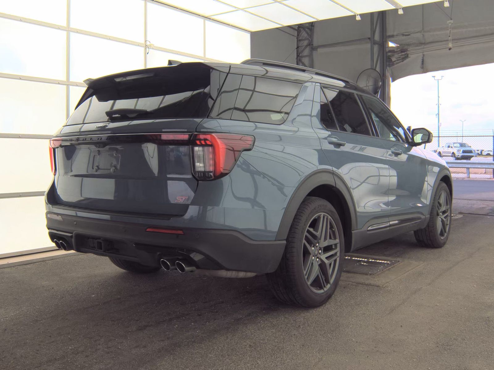 FORD EXPLORER - 6