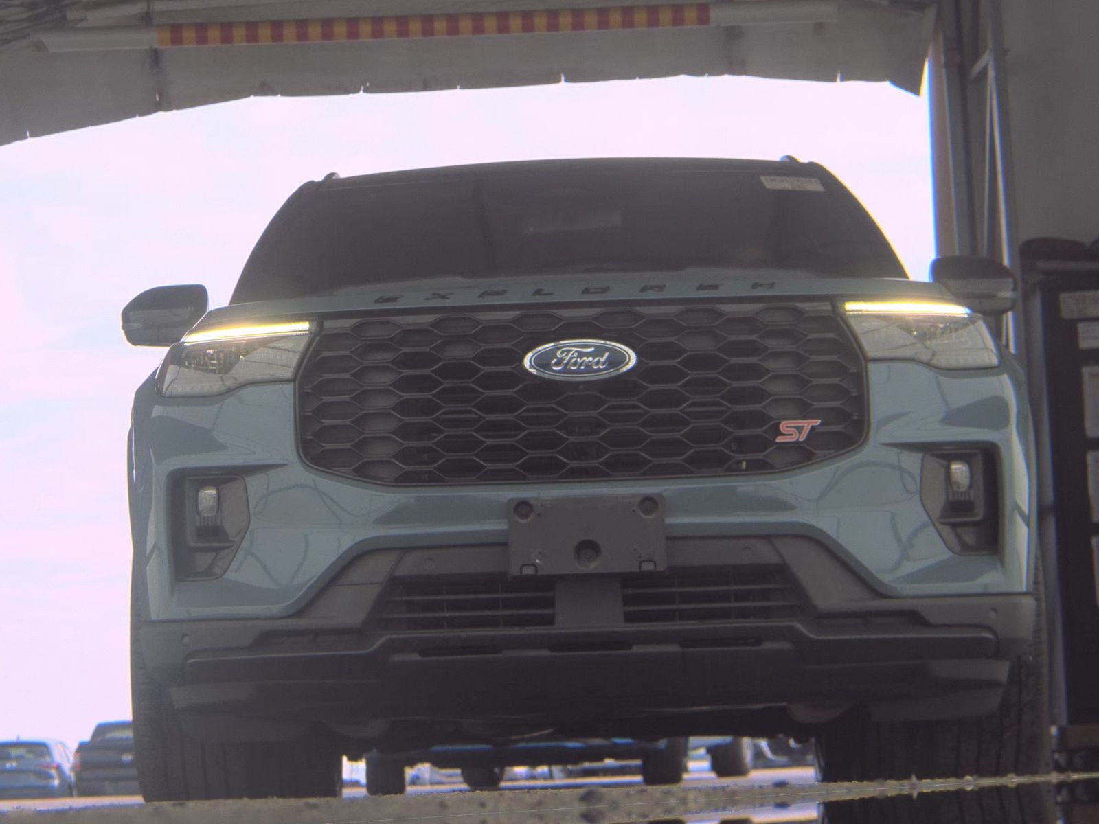 FORD EXPLORER - 4