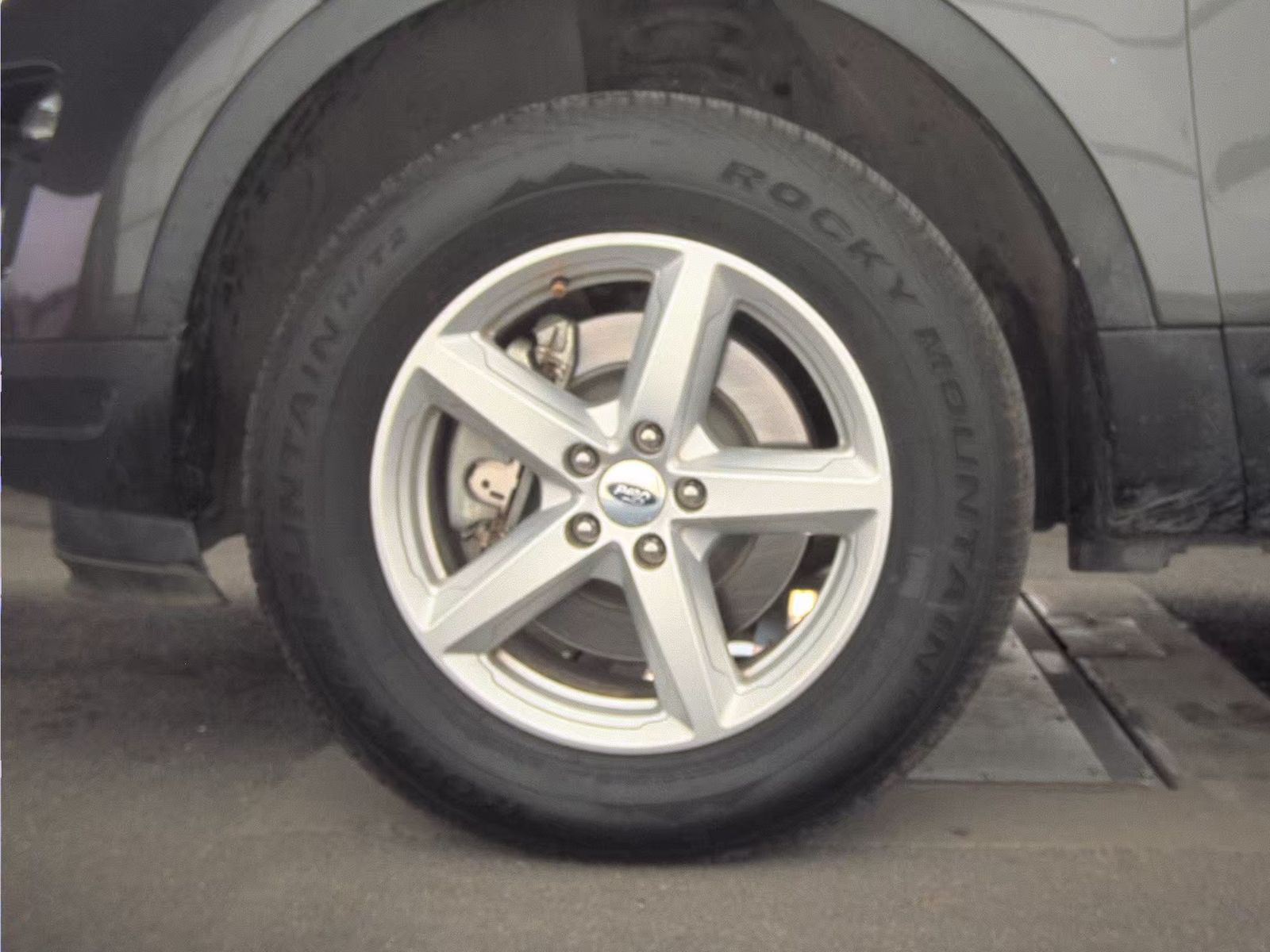 FORD EXPLORER - 10