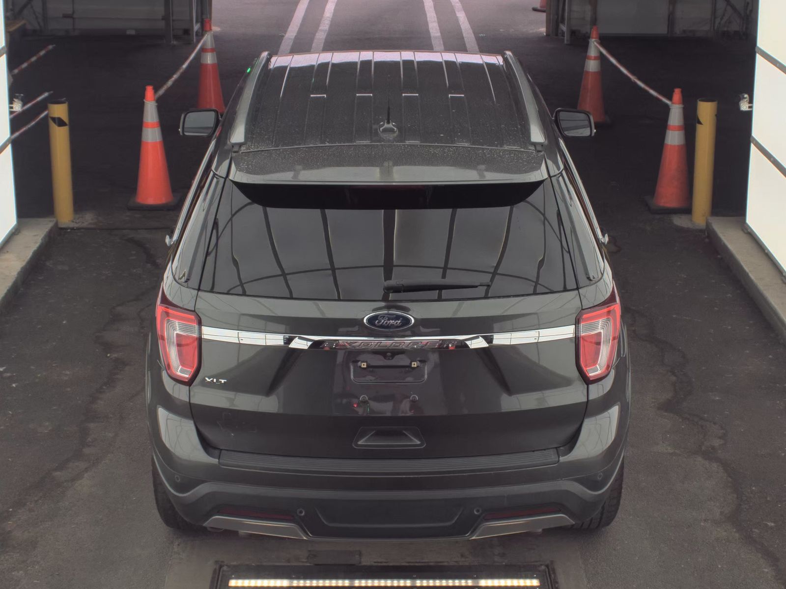 FORD EXPLORER - 7