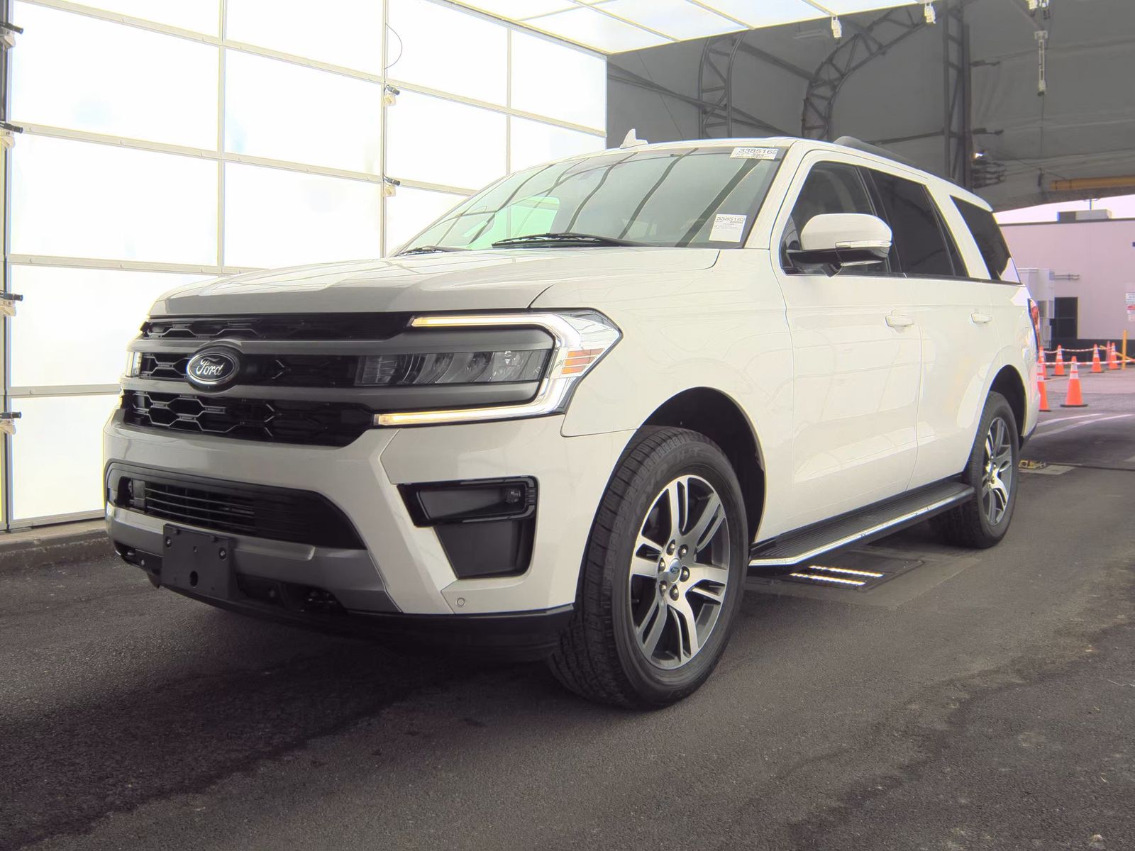 FORD EXPEDITION - 1