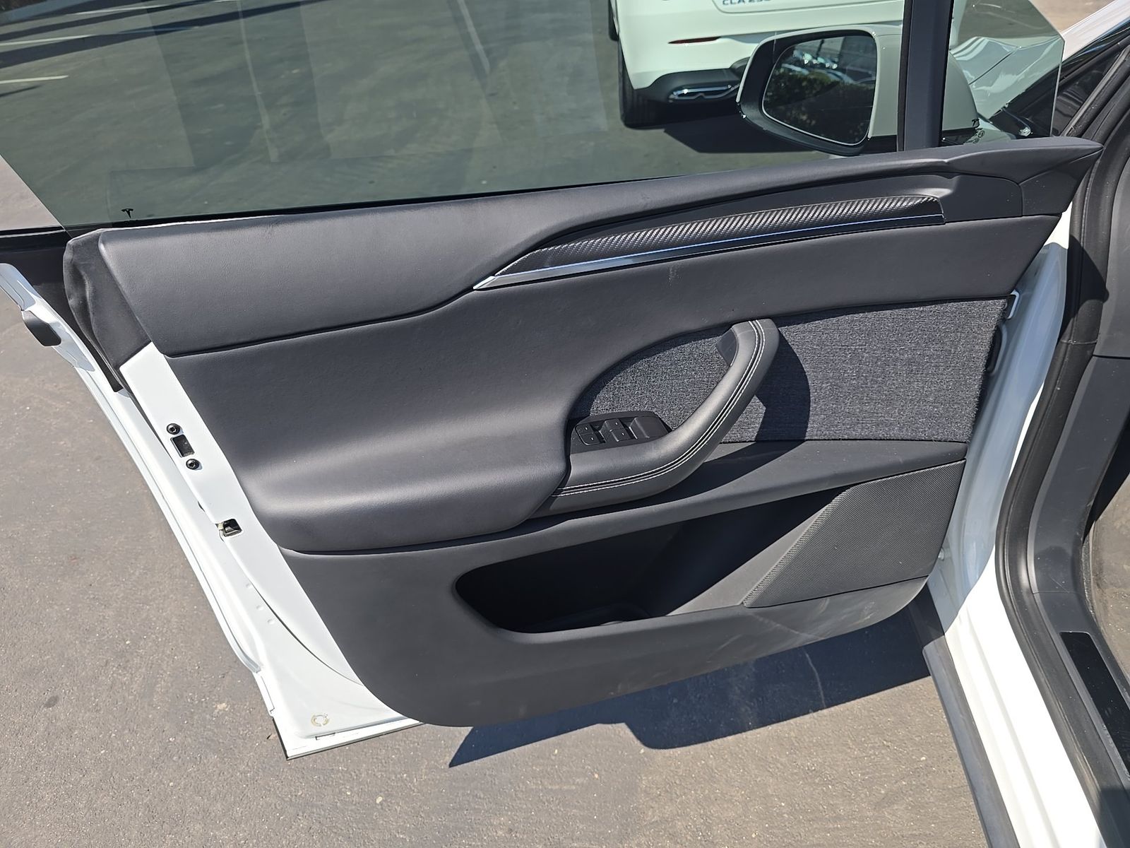 TESLA MODEL X - 10