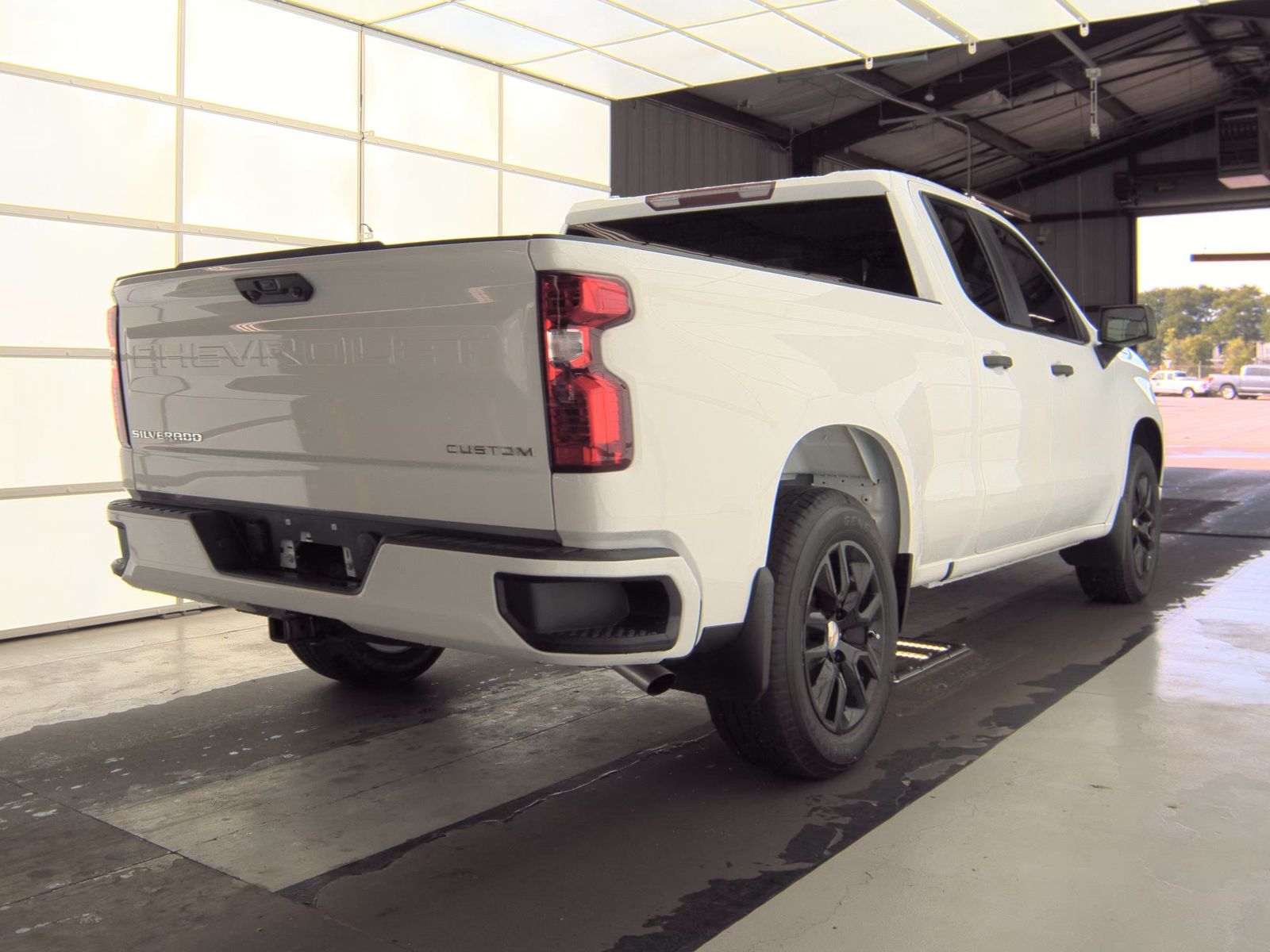 2026 Chevrolet Silverado 1500 Custom RWD