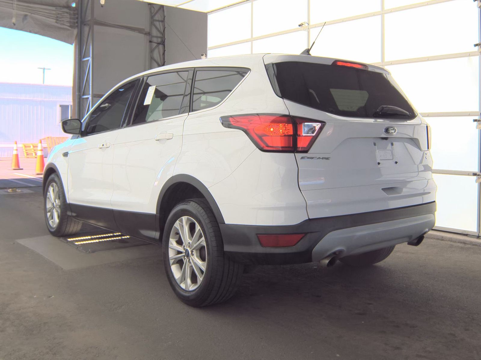 FORD ESCAPE - 9