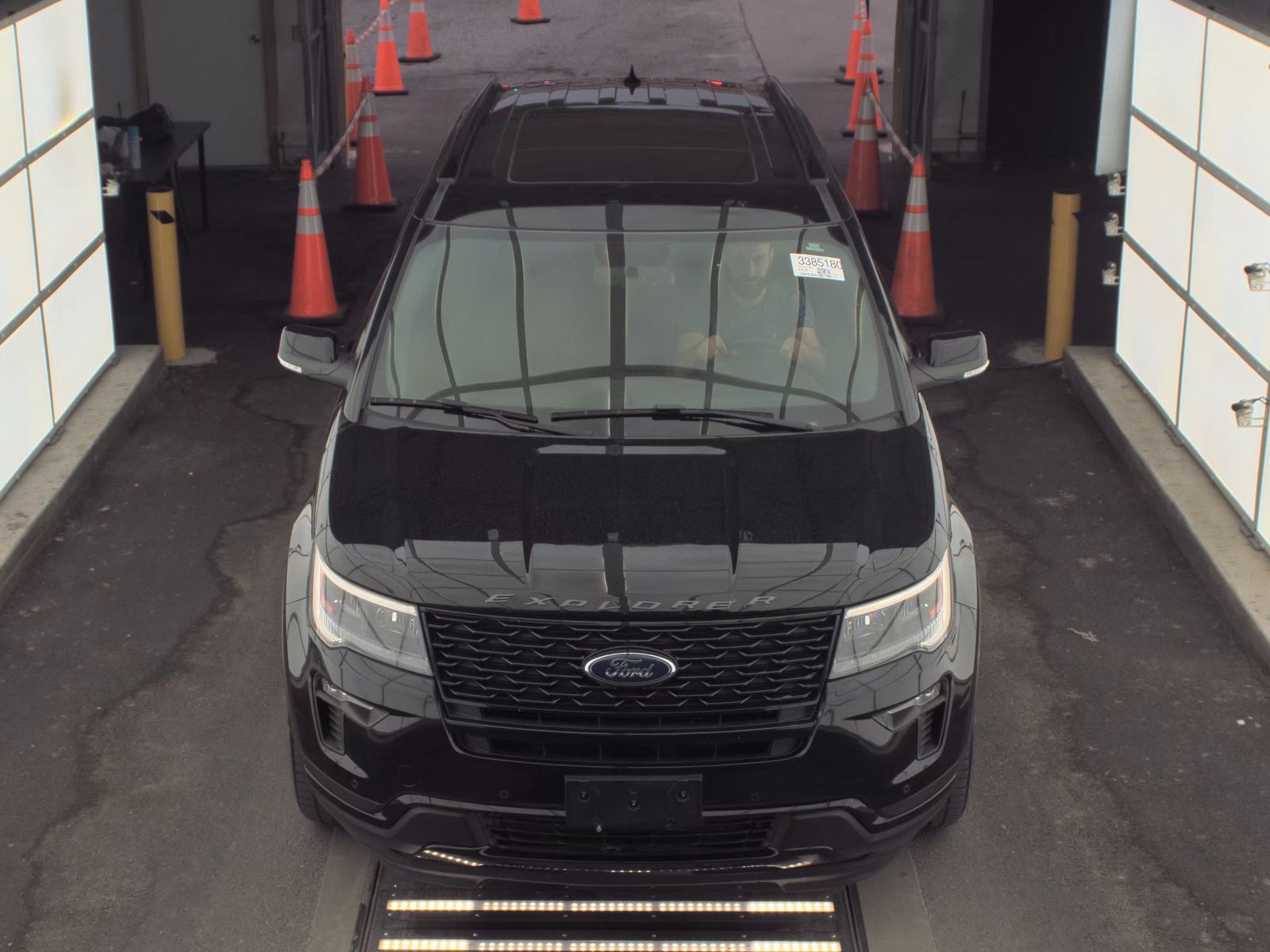 FORD EXPLORER - 3