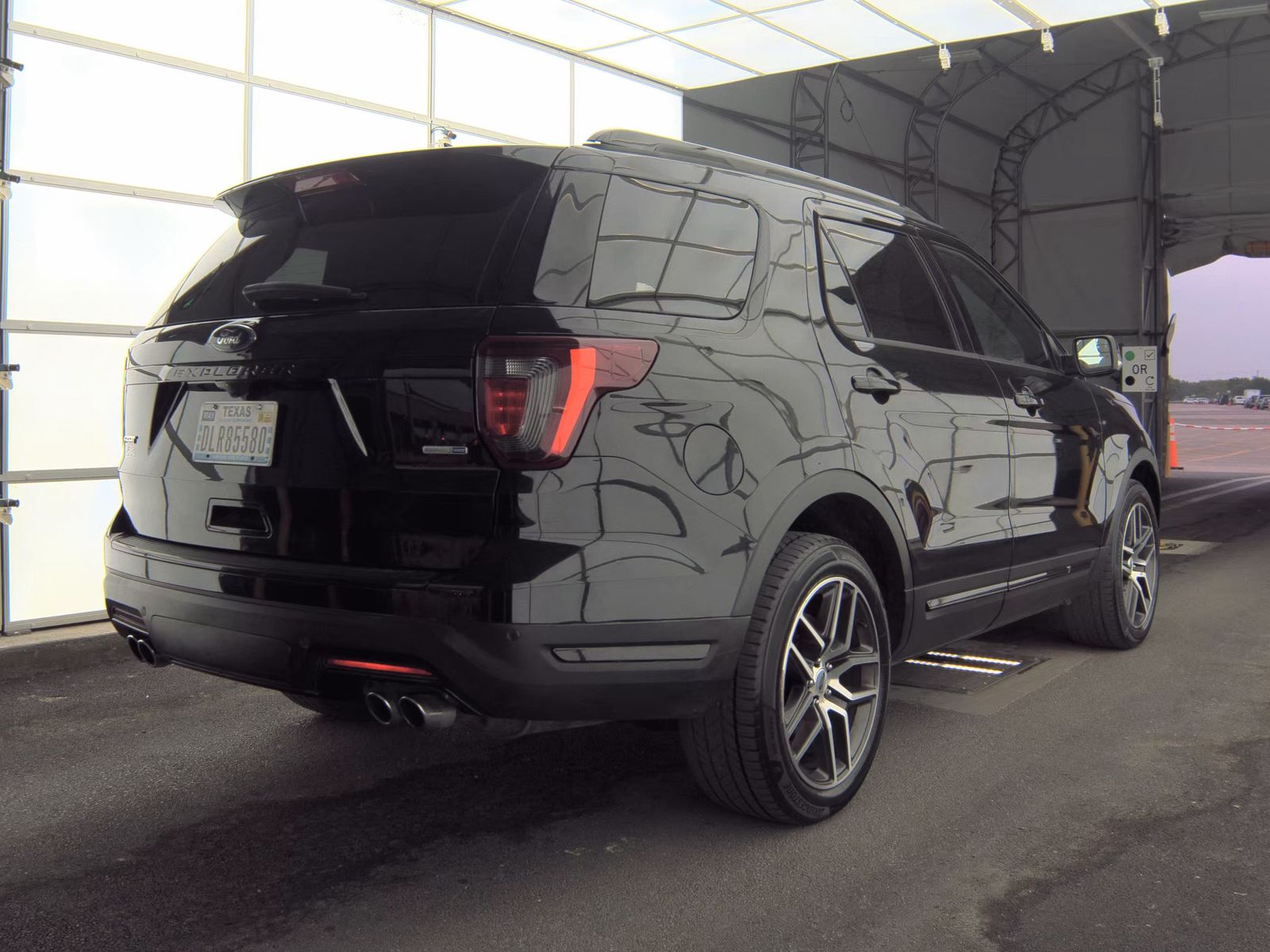 FORD EXPLORER - 6