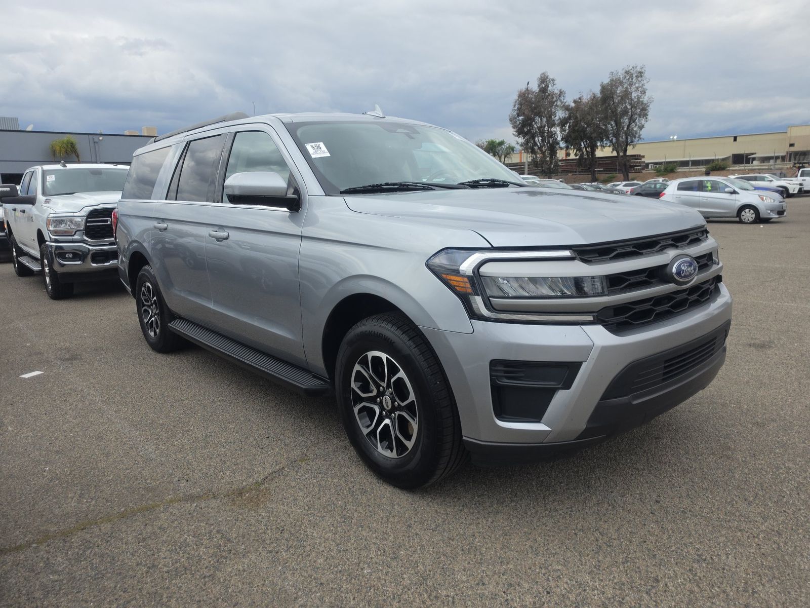 FORD EXPEDITION MAX - 4