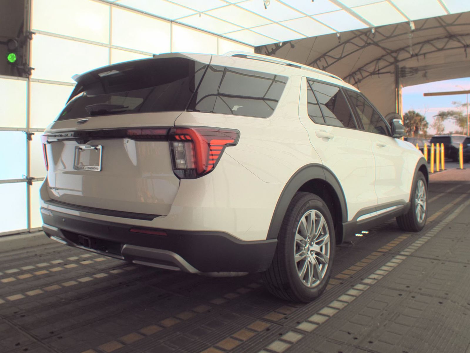 FORD EXPLORER - 6