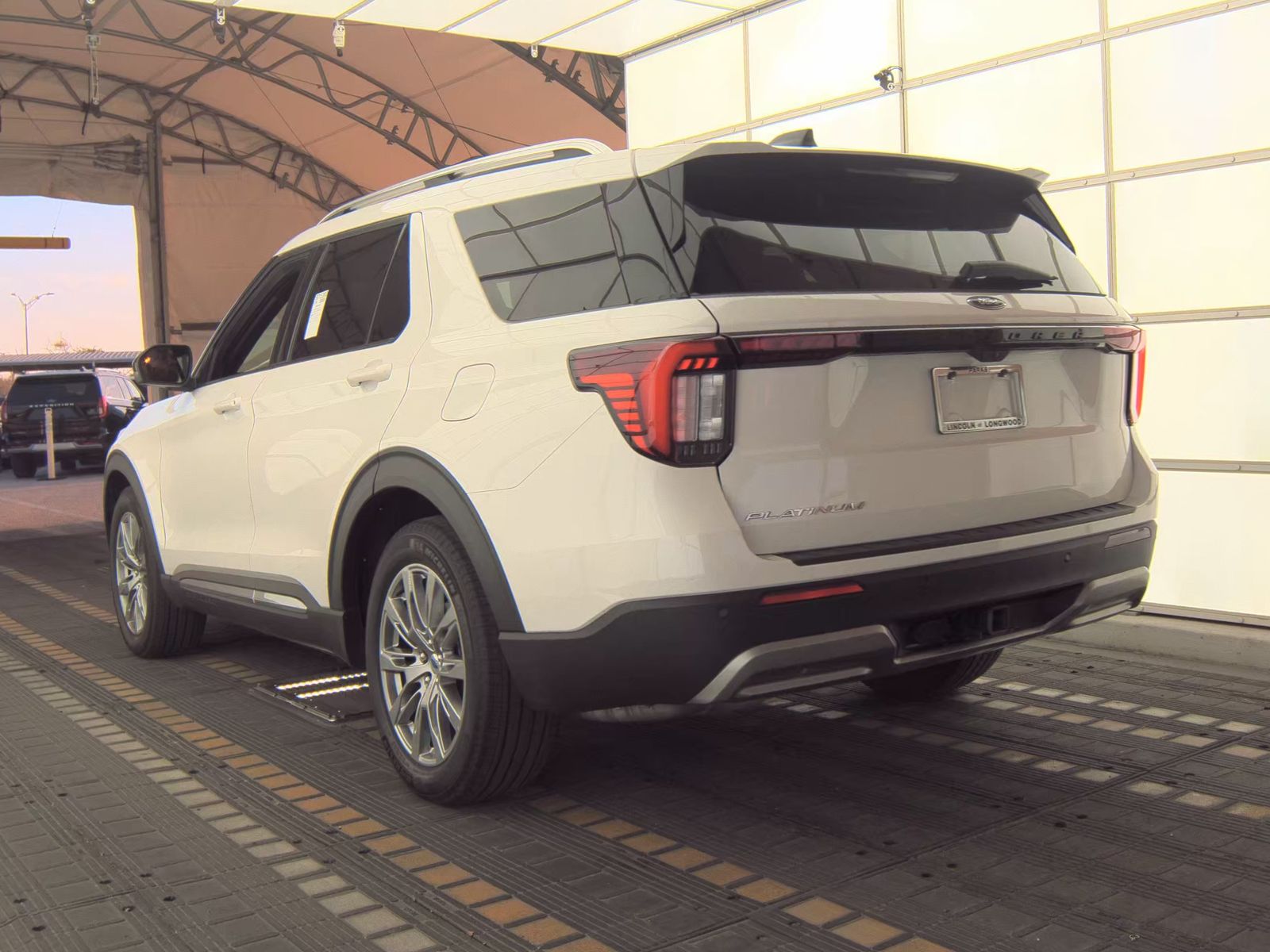 FORD EXPLORER - 9