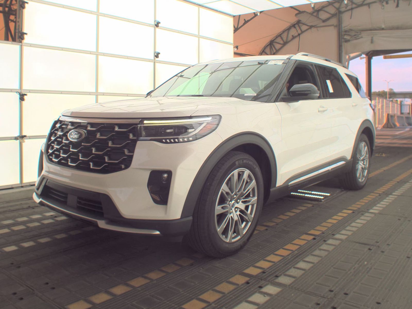 FORD EXPLORER - 1