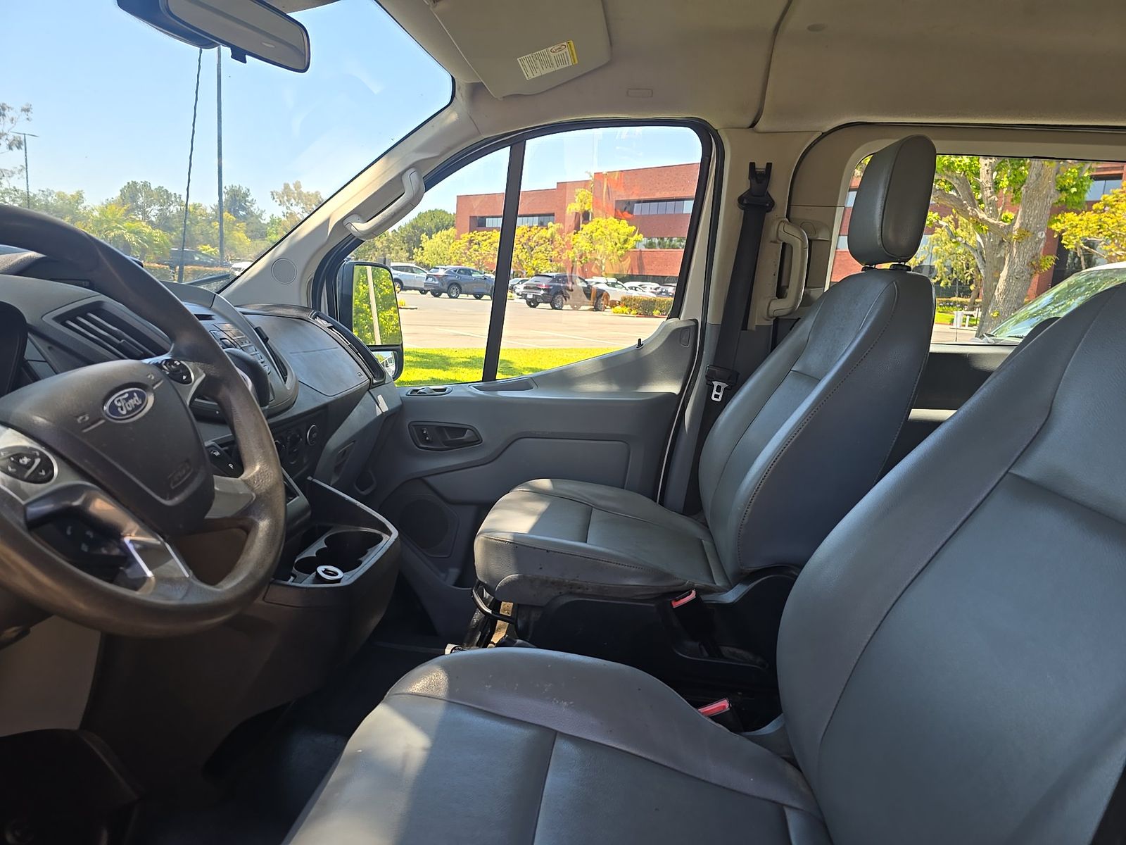 FORD TRANSIT 350 - 8