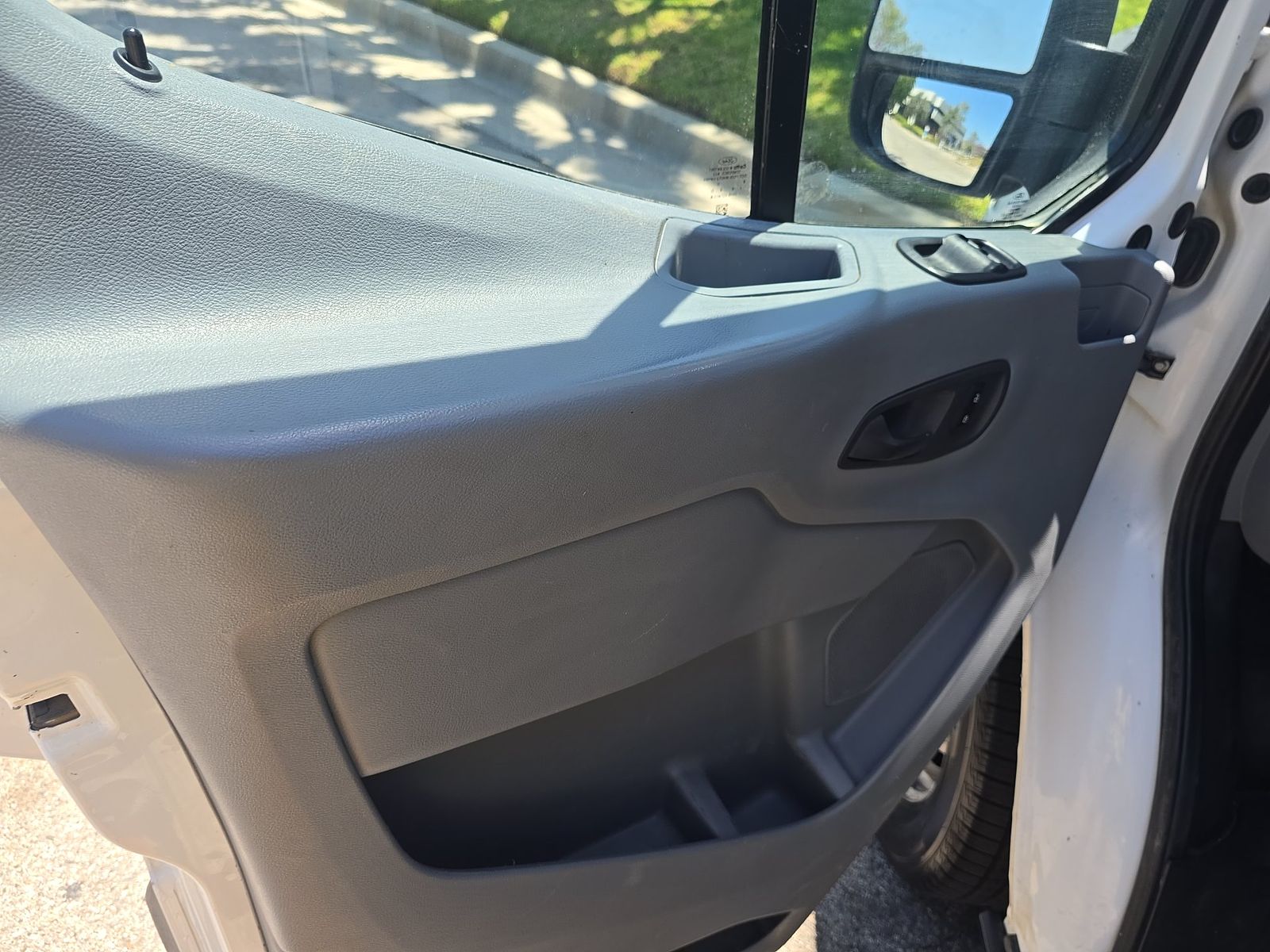 FORD TRANSIT 350 - 10