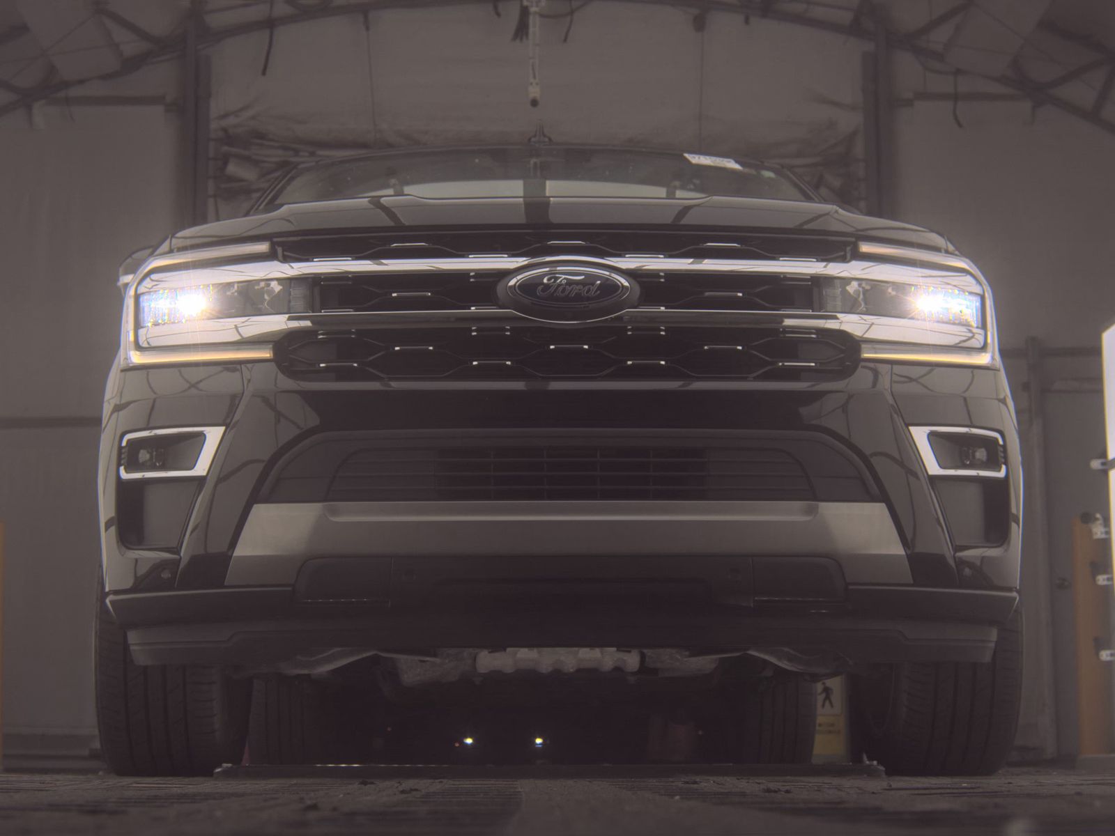 FORD EXPEDITION - 4