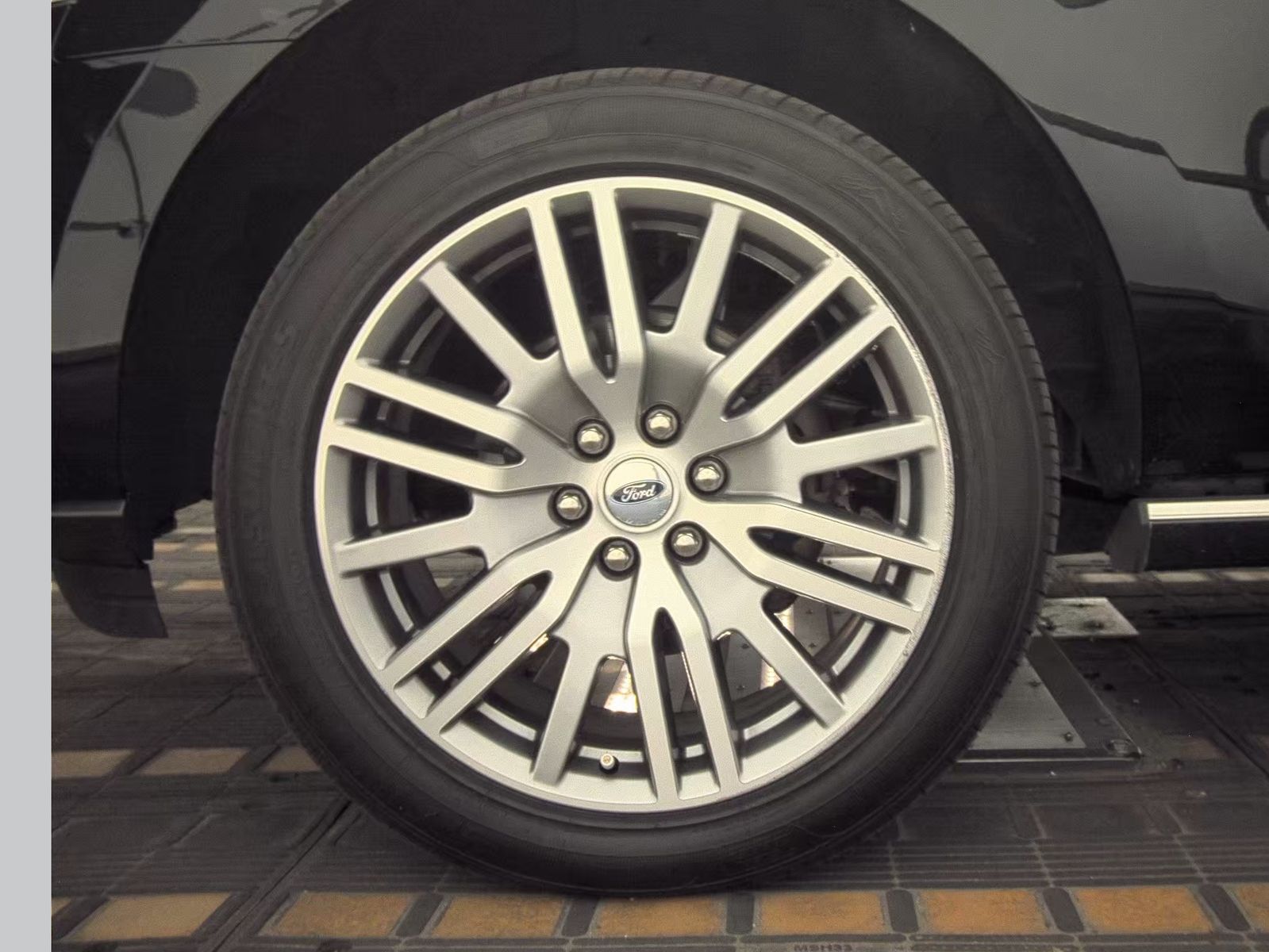 FORD EXPEDITION - 10