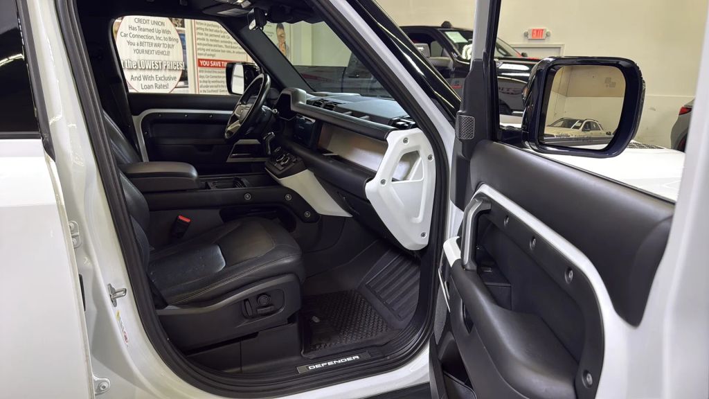 2021 Land Rover Defender 110 X-Dynamic HSE AWD