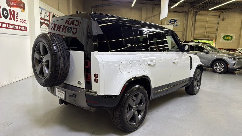 2021 Land Rover Defender 110 X-Dynamic HSE AWD