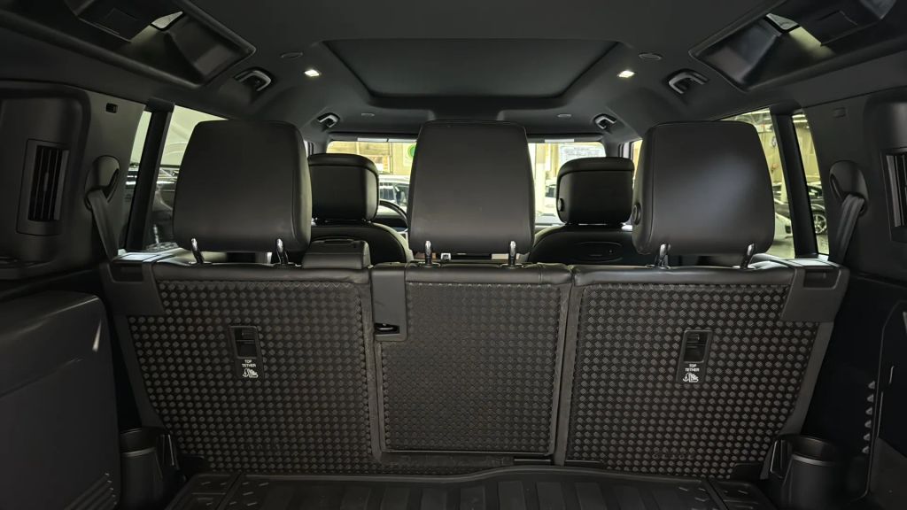 2021 Land Rover Defender 110 X-Dynamic HSE AWD