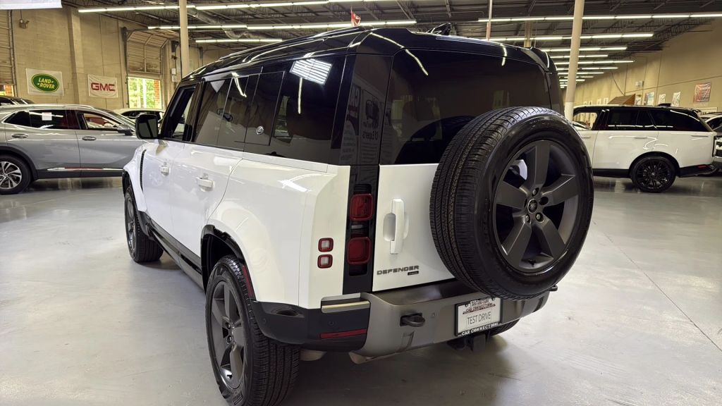 2021 Land Rover Defender 110 X-Dynamic HSE AWD