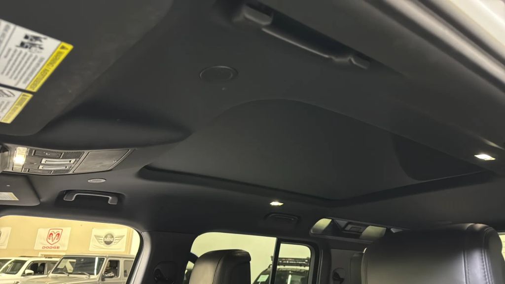 2021 Land Rover Defender 110 X-Dynamic HSE AWD