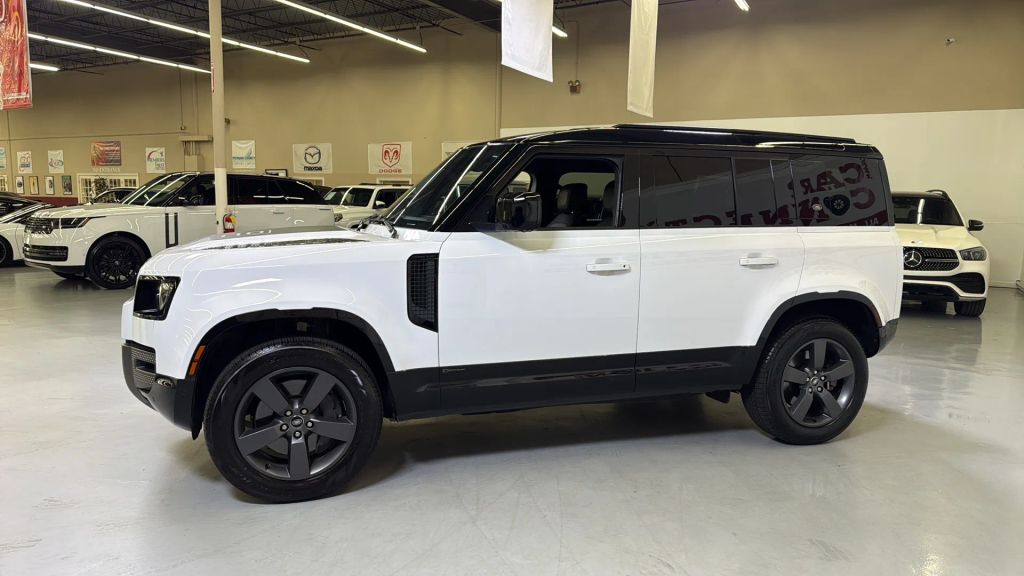 2021 Land Rover Defender 110 X-Dynamic HSE AWD