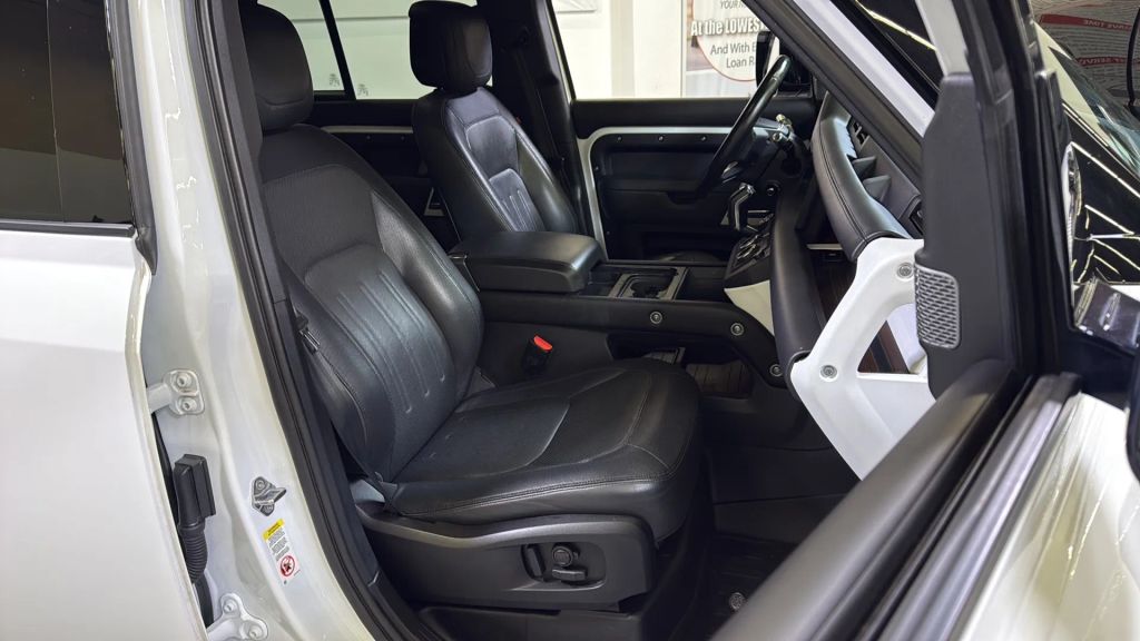 2021 Land Rover Defender 110 X-Dynamic HSE AWD