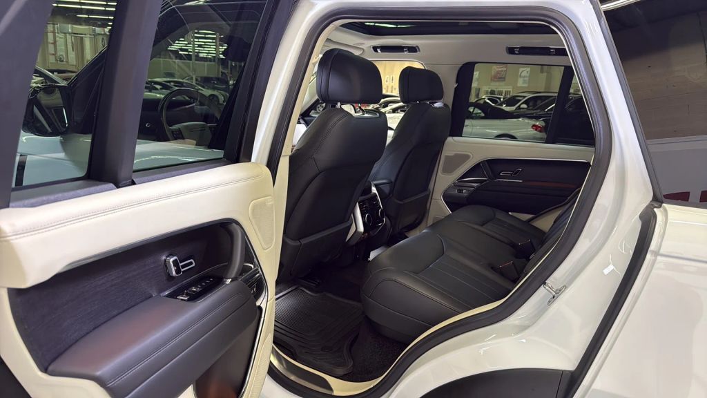 2024 Land Rover Range Rover SE AWD