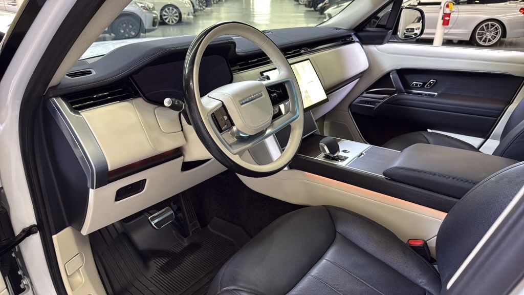 2024 Land Rover Range Rover SE AWD