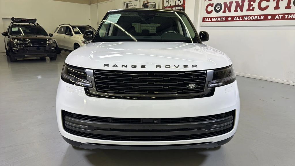 2024 Land Rover Range Rover SE AWD