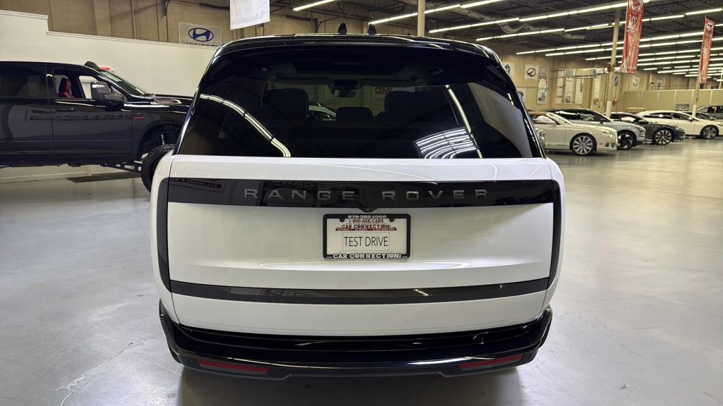 2024 Land Rover Range Rover SE AWD