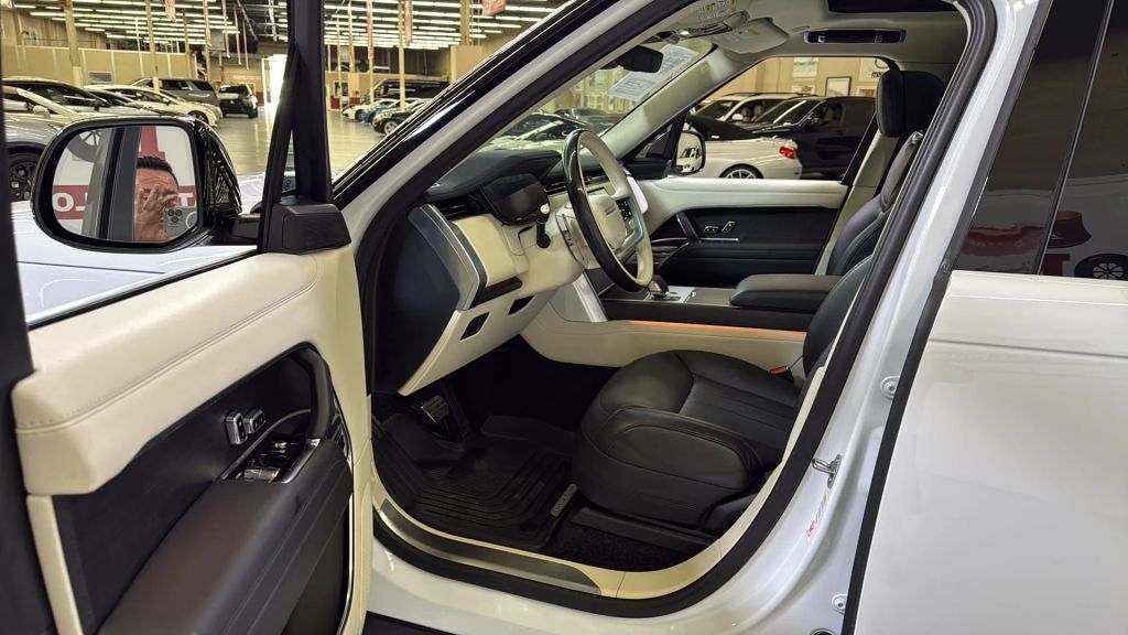 2024 Land Rover Range Rover SE AWD